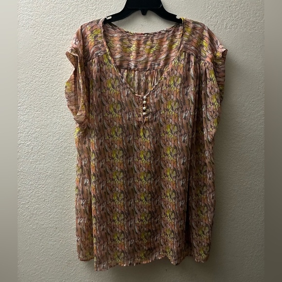 Women’s Plus Size All Over Print Oversize Tunic Top - Picture 2 of 9